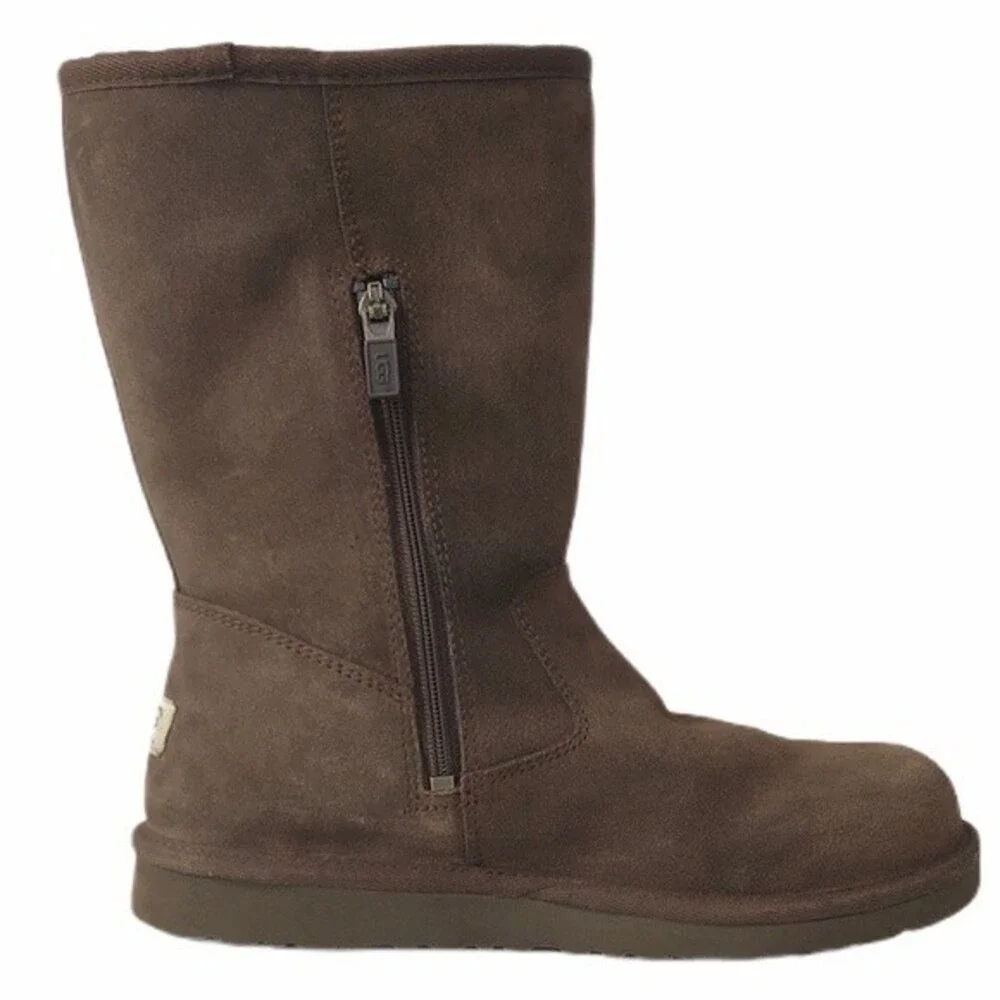 brown UGG Sherpa boots‎ size 5